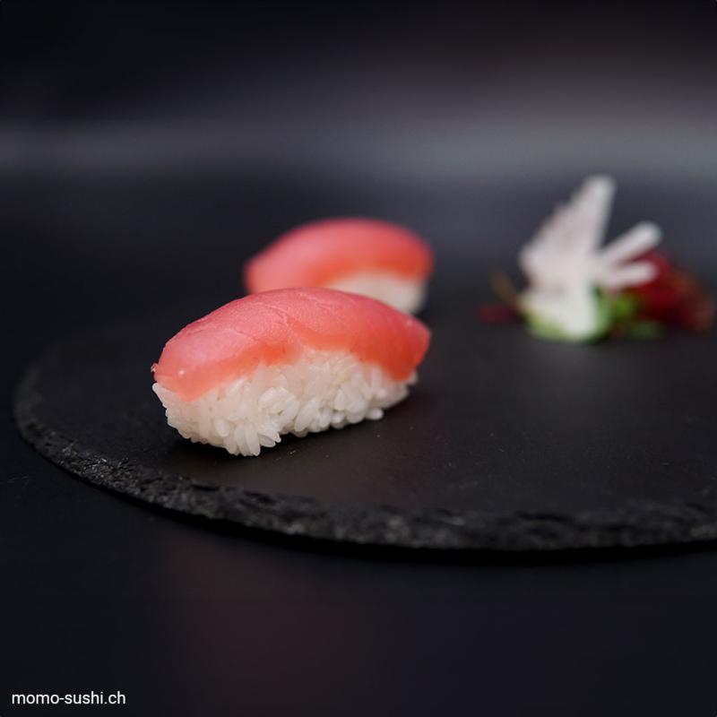 Tuna Nigiri (1 Stück)