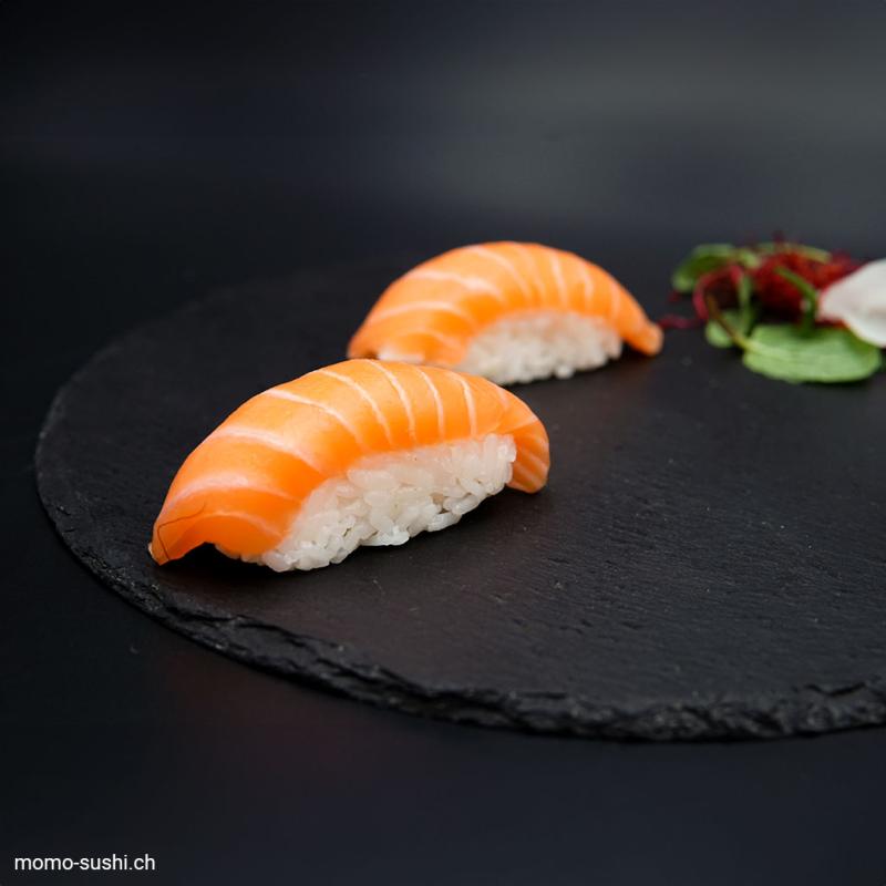 Salmon Nigiri (1 Stück)